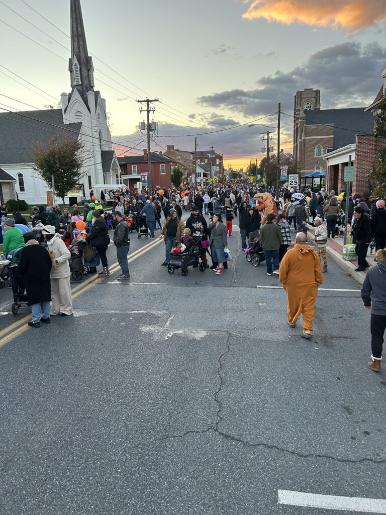 Spooktacular downtown Mount Joy